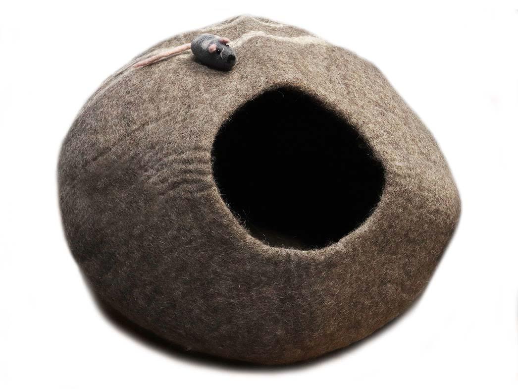 Kattenhol van WoolFit� vilt met speelmuis, beige
